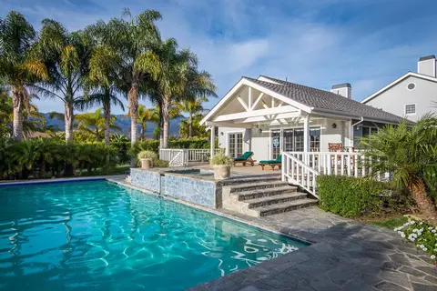 6609 Arozena Ln, Carpinteria, CA 93013 photo 2