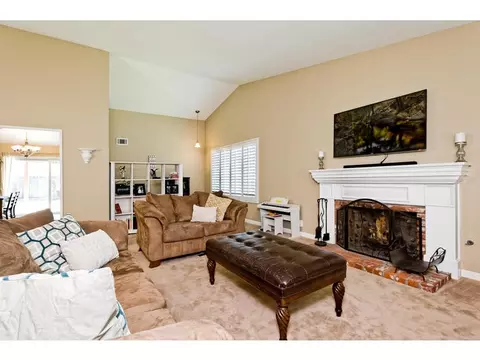 6108 Saddleback Way, Camarillo, CA 93012 photo 3
