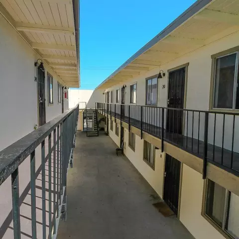 1930 Lobelia Dr, Oxnard, CA 93036 photo 4