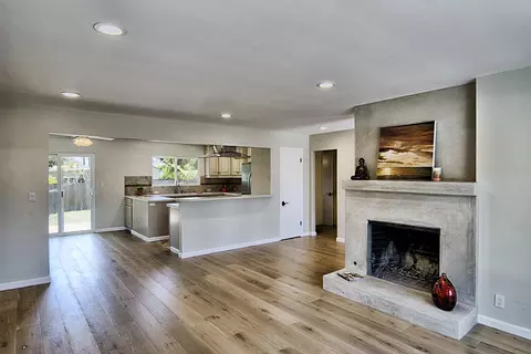 5415 8th St, Carpinteria, CA 93013 photo 2