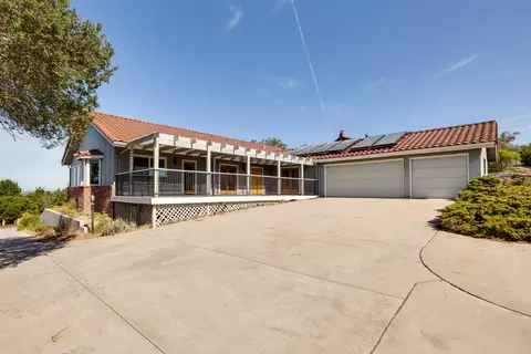 688 Saint Andrews Way, Lompoc, CA 93436 photo 1