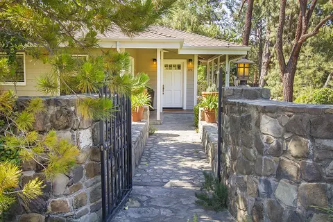 370 Gridley Rd, Ojai, CA 93023 photo 3