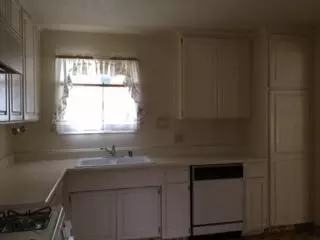 1402 Linhere St, Carpinteria, CA 93013 photo 4