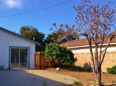 1216 E Chestnut Ave, Lompoc, CA 93436 photo 3
