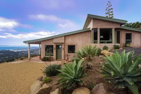 352 E Mountain Dr, Santa Barbara, CA 93108 photo 3