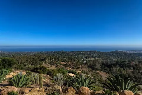 352 E Mountain Dr, Santa Barbara, CA 93108 photo 5