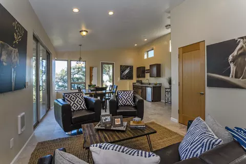 352 E Mountain Dr, Santa Barbara, CA 93108 photo 14