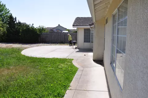 1028 Armstrong St, Lompoc, CA 93436 photo 4