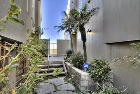 3281 Ocean Dr, Oxnard, CA 93035 photo 2