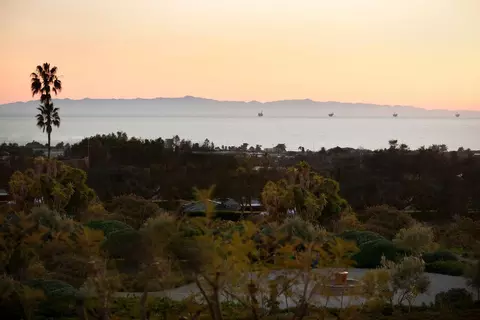 1865 Cravens Ln, Carpinteria, CA 93013 photo 2