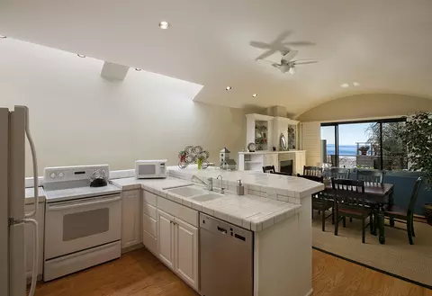 4885 Sandyland Rd #6, Carpinteria, CA 93013 photo 2
