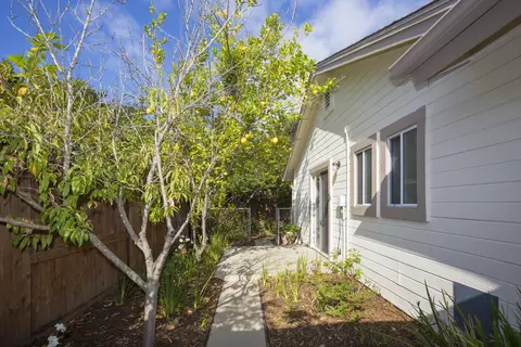 6032 Suellen Ct, Goleta, CA 93117 photo 16