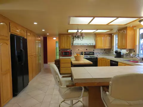 3031 Oak Pointe Dr, Lompoc, CA 93436 photo 9
