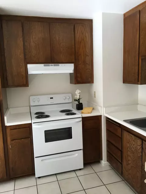 180 Kingston Ave #E, Goleta, CA 93117 photo 5