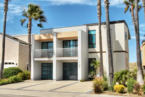 1521 Mandalay Beach Rd, Oxnard, CA 93035 photo 2