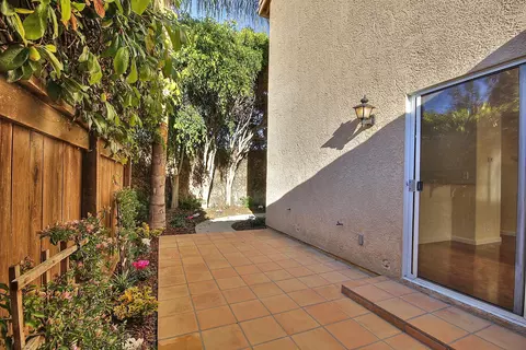 4240 Carpinteria Ave #3, Carpinteria, CA 93013 photo 4