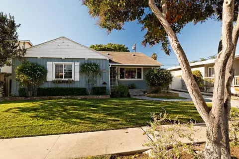 3158 Strathmore Dr, Ventura, CA 93003 photo 1