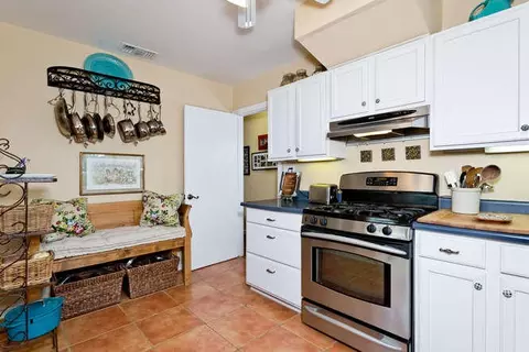 3158 Strathmore Dr, Ventura, CA 93003 photo 10