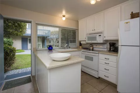 4700 Sandyland Rd #4, Carpinteria, CA 93013 photo 4