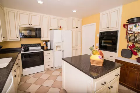 192 Oak Hill Dr, Lompoc, CA 93436 photo 4