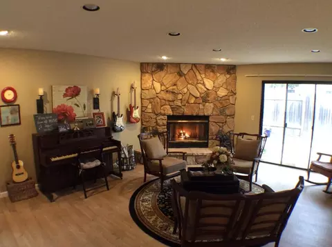 105 Galaxy Way, Lompoc, CA 93436 photo 2