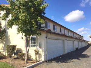 213 E College Ave, Lompoc, CA 93436 photo 3
