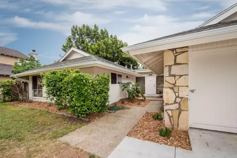 4723 Malibu Dr, Carpinteria, CA 93013 photo 2