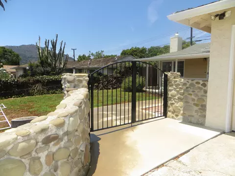 237 Spring St, Ventura, CA 93001 photo 2