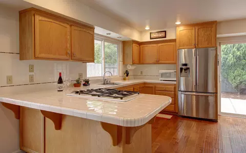 5785 Maley Dr, Goleta, CA 93117 photo 2