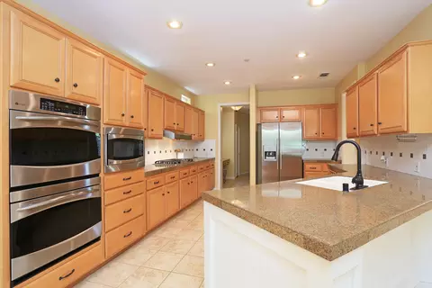 5030 Amalfi Way, Oxnard, CA 93035 photo 12