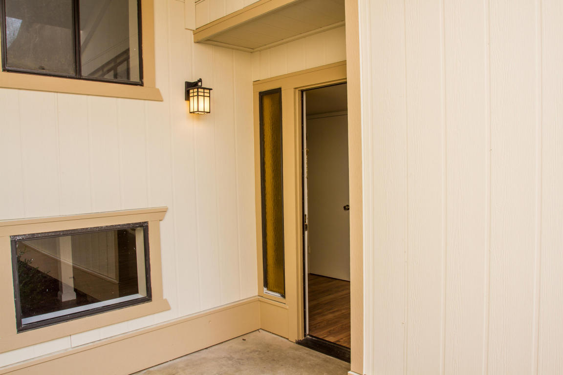 1305 Riverside Dr, Lompoc, CA 93436 photo 2