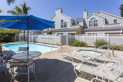 4527 Carpinteria Ave #E, Carpinteria, CA 93013 photo 2