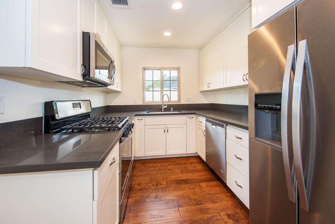 1289 Cramer Cir, Carpinteria, CA 93013 photo 4