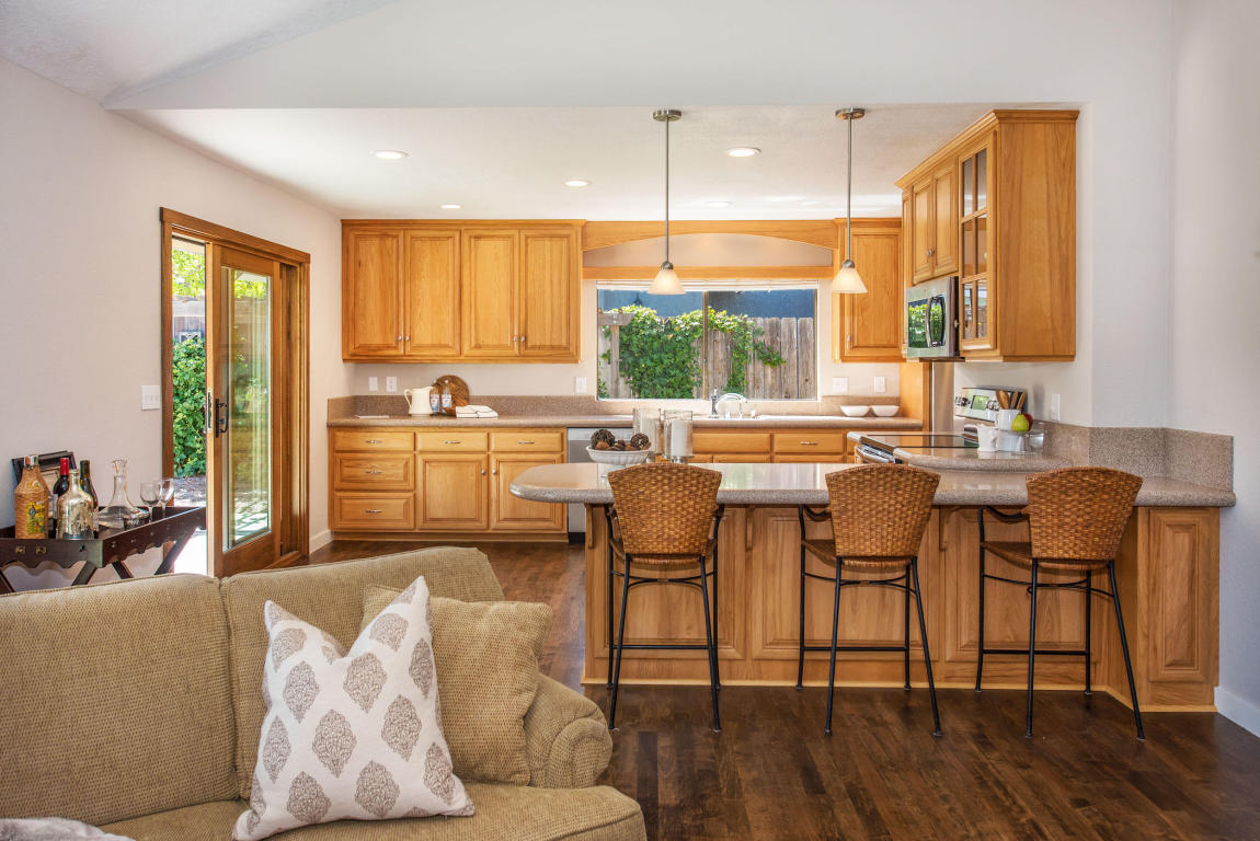 2138 Creekside Dr, Solvang, CA 93463 photo 3