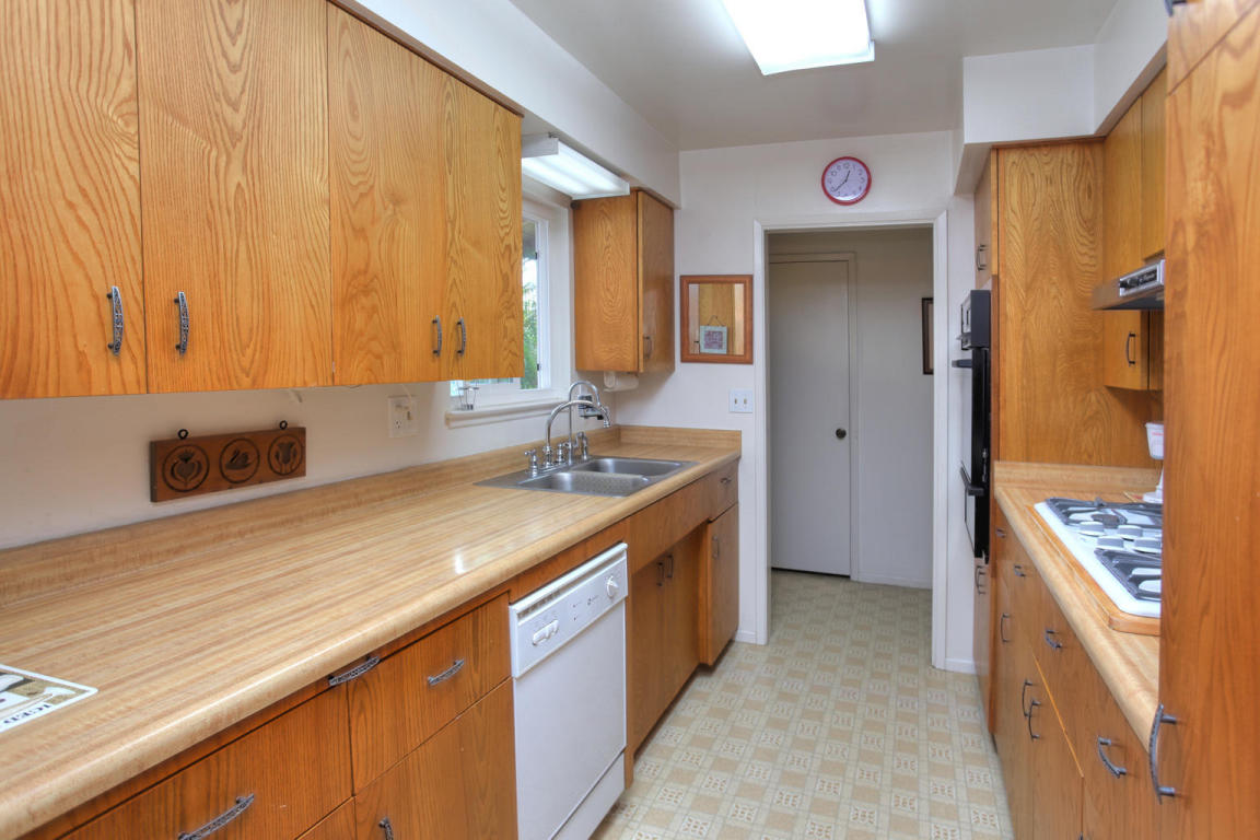 249 Spruce Dr, Goleta, CA 93117 photo 4