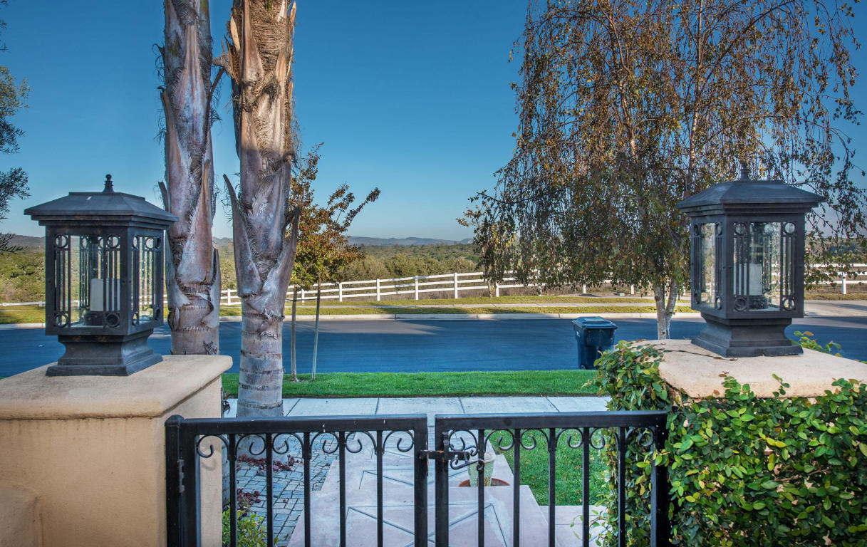 609 Palomar Cir, Lompoc, CA 93436 photo 3