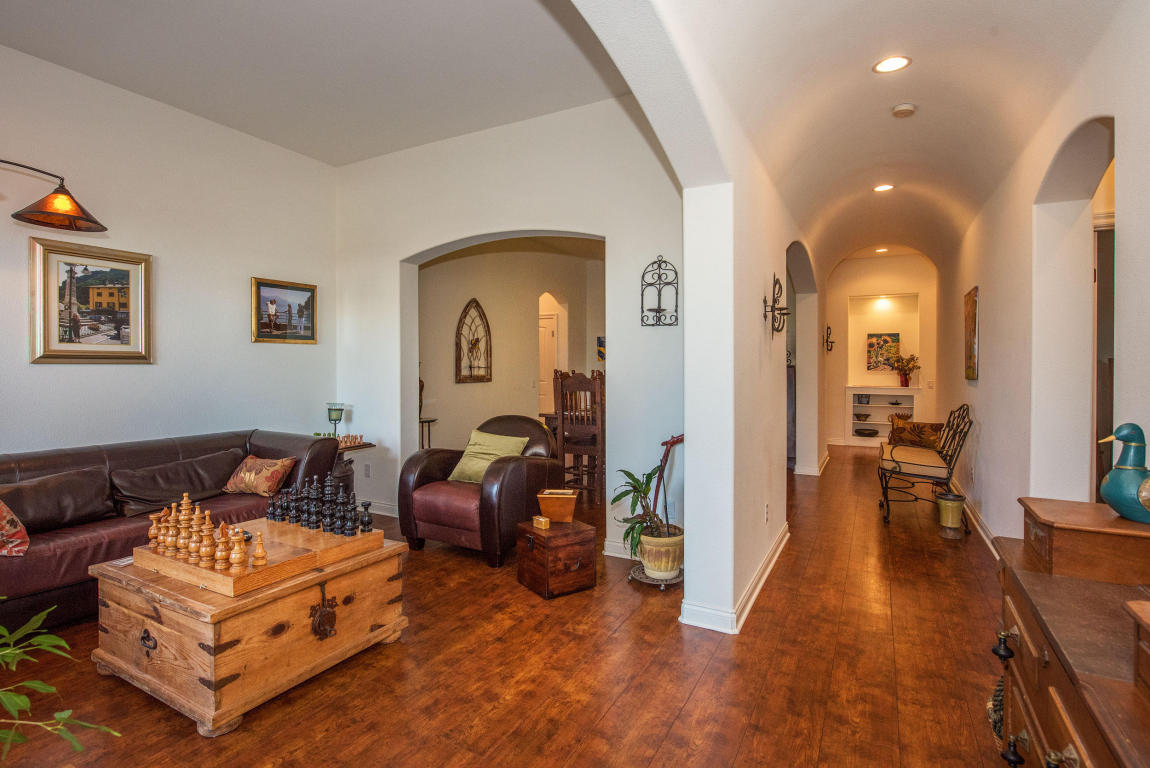 609 Palomar Cir, Lompoc, CA 93436 photo 4