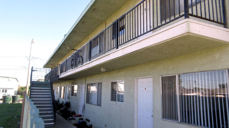512 N T St, Lompoc, CA 93436 photo 2