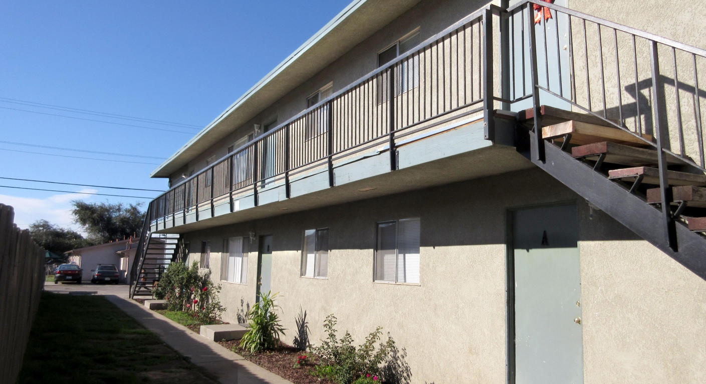 217 N N St, Lompoc, CA 93436 photo 2
