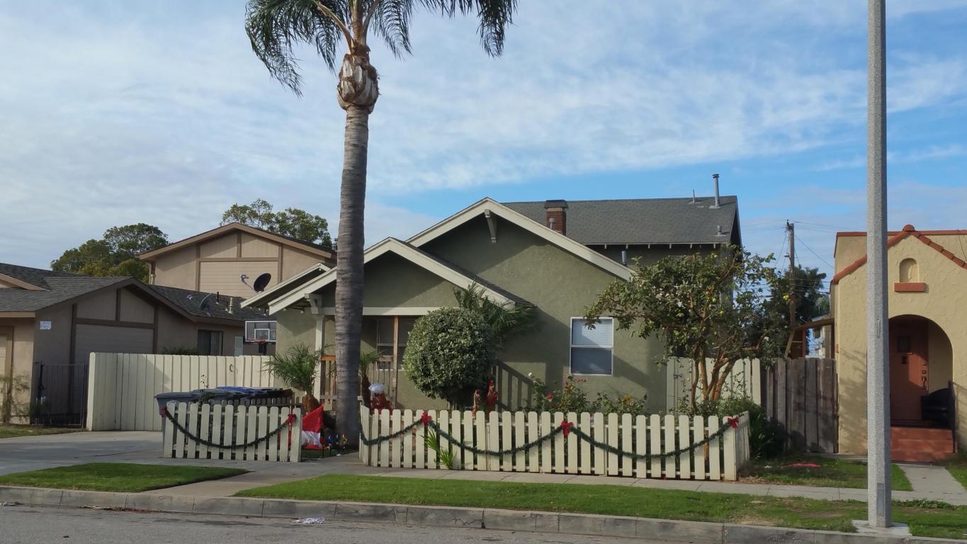 647 S D St, Oxnard, CA 93030 photo 1