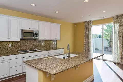3010 Dunkirk Dr, Oxnard, CA 93035 photo 6