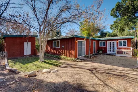 66 Grapevine Rd, Oak View, CA 93022 photo 3