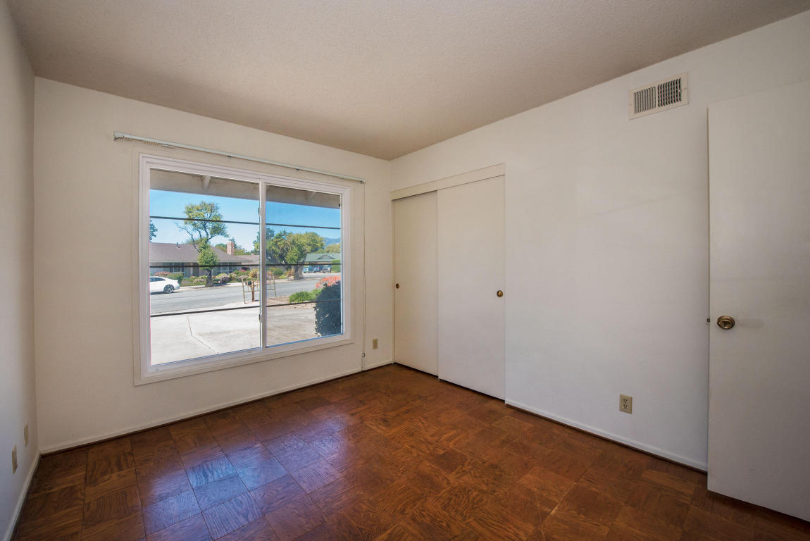 370 Sylvan Dr, Goleta, CA 93117 photo 10