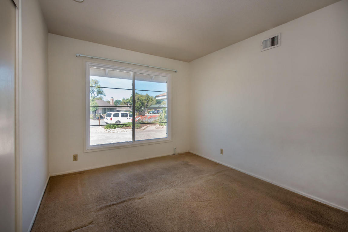 370 Sylvan Dr, Goleta, CA 93117 photo 9