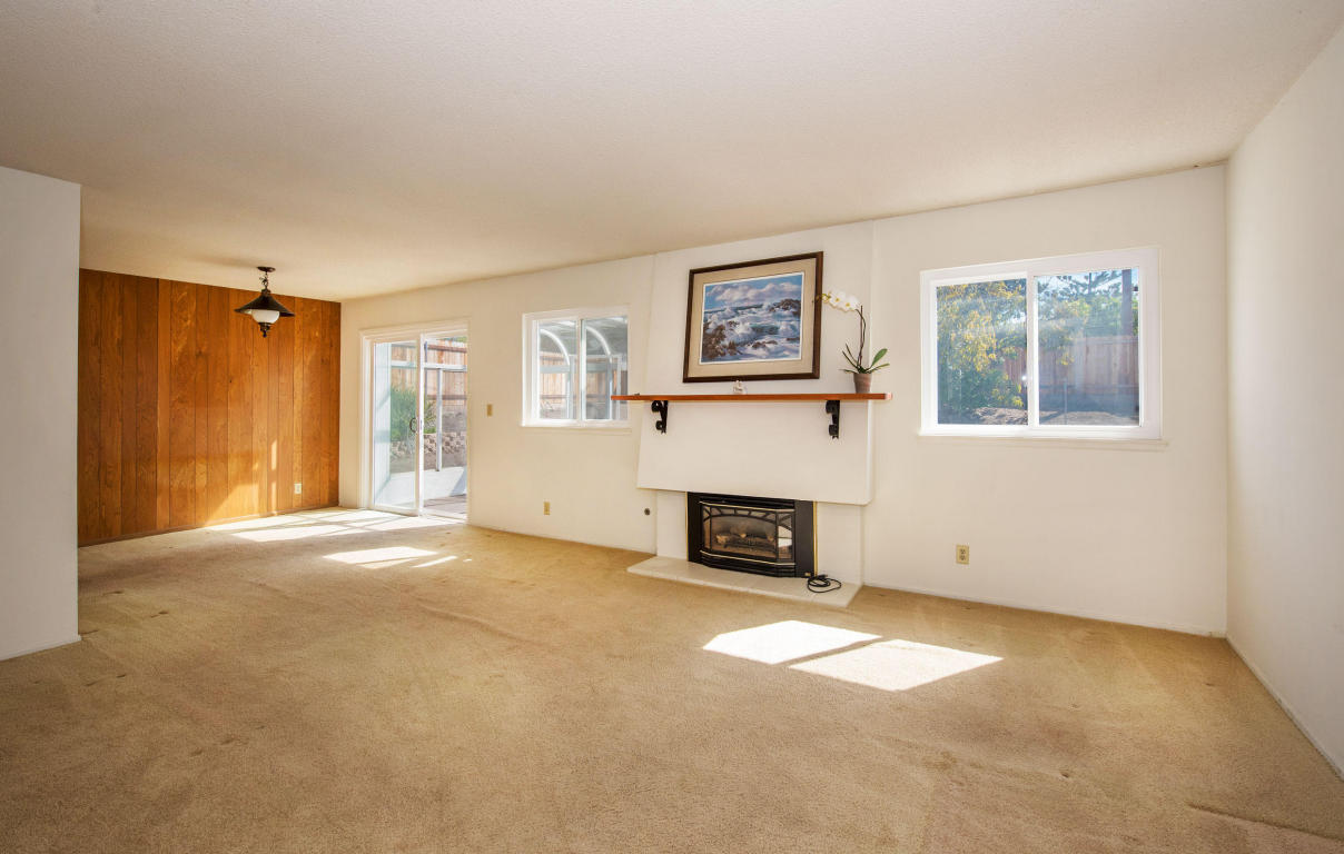370 Sylvan Dr, Goleta, CA 93117 photo 4