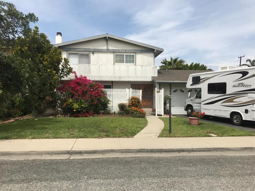 1201 W Robert Ave, Oxnard, CA 93030 photo 1