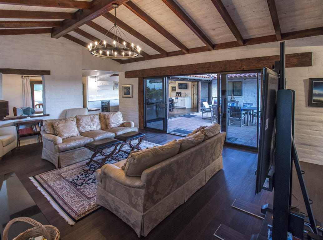 560 Concha Loma Dr, Carpinteria, CA 93013 photo 5