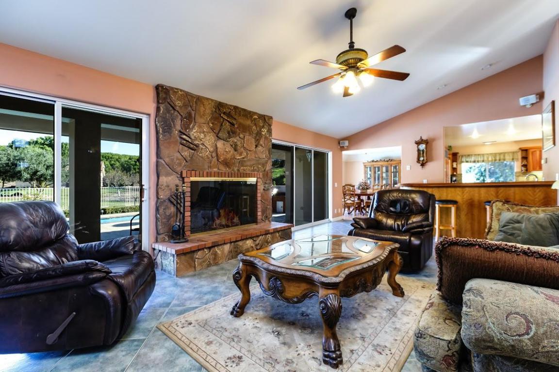 5271 Heatherton Dr, Somis, CA 93066 photo 2
