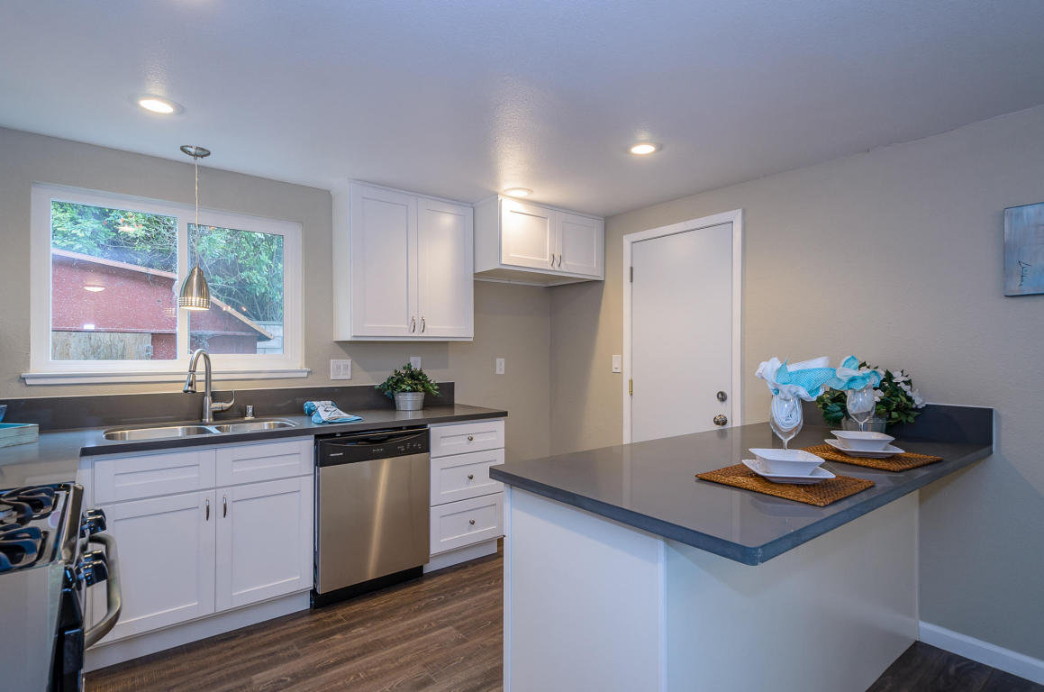 278 Vega Ave, Lompoc, CA 93436 photo 4