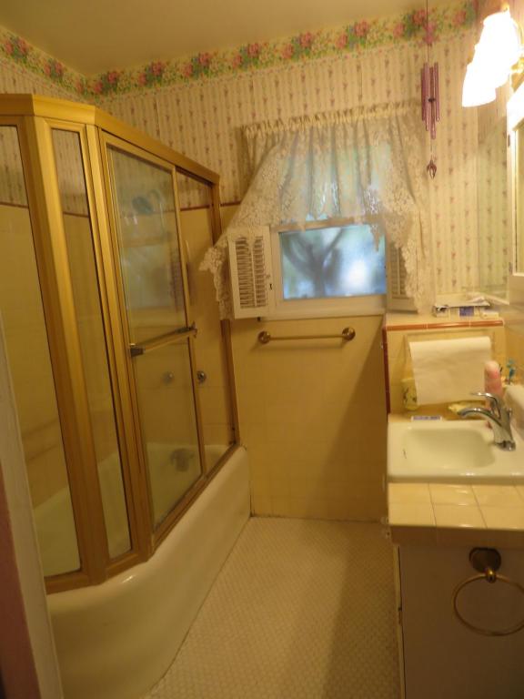 322 E Lewis St, Ventura, CA 93001 photo 8